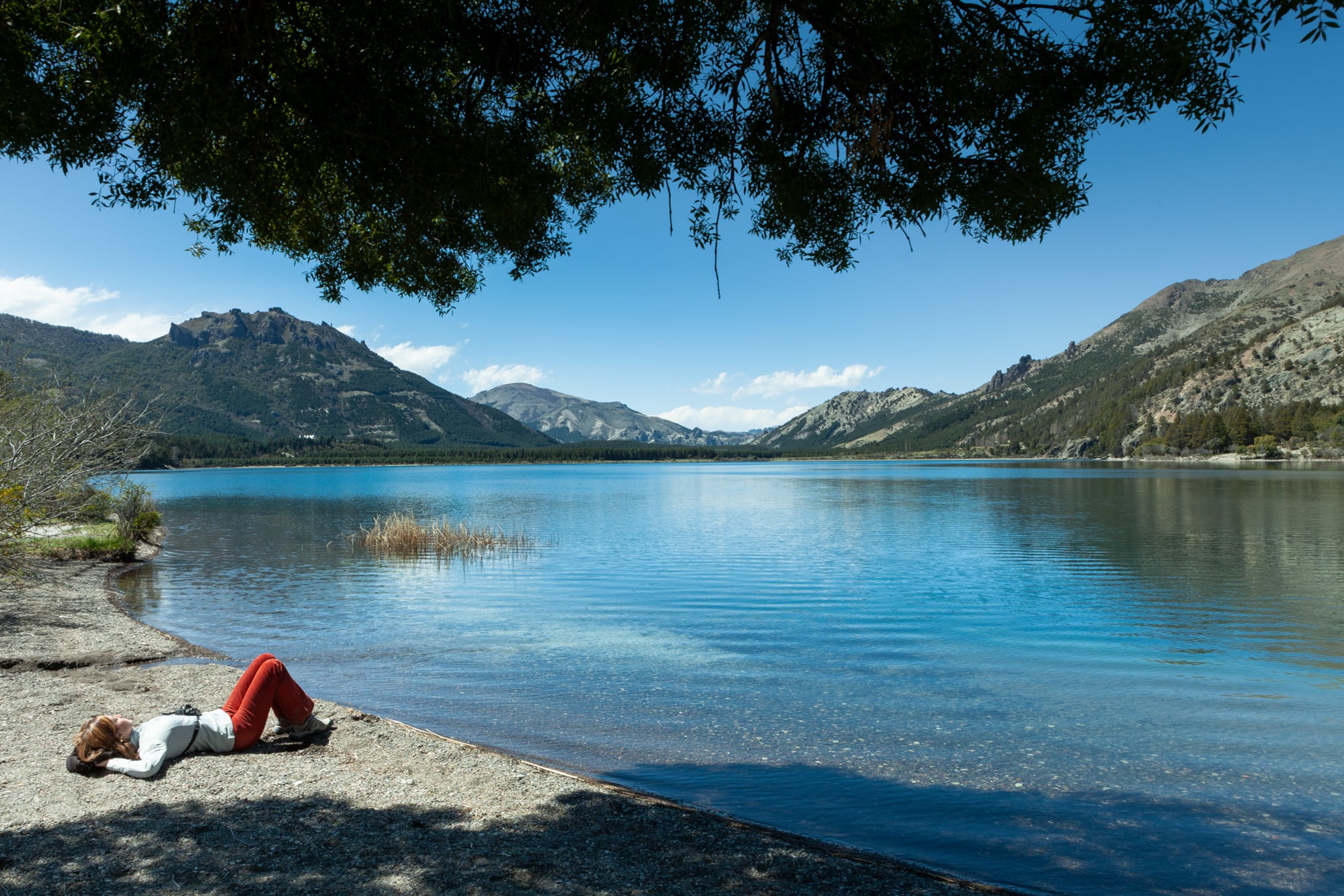 Descanso en el lago Meliquina