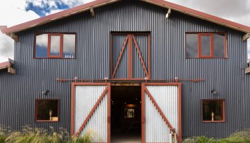 El agrónomo detrás de un emprendimiento de quesos artesanales premium en Neuquén
