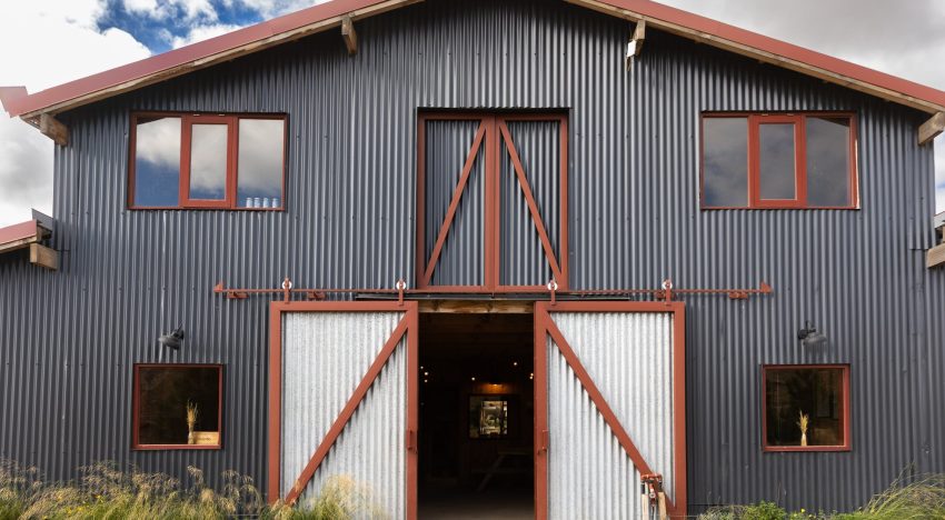El agrónomo detrás de un emprendimiento de quesos artesanales premium en Neuquén