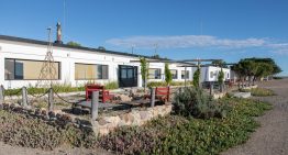 Bahía Bustamante: El ex pueblo alguero convertido en lodge que suma viñedos junto al mar