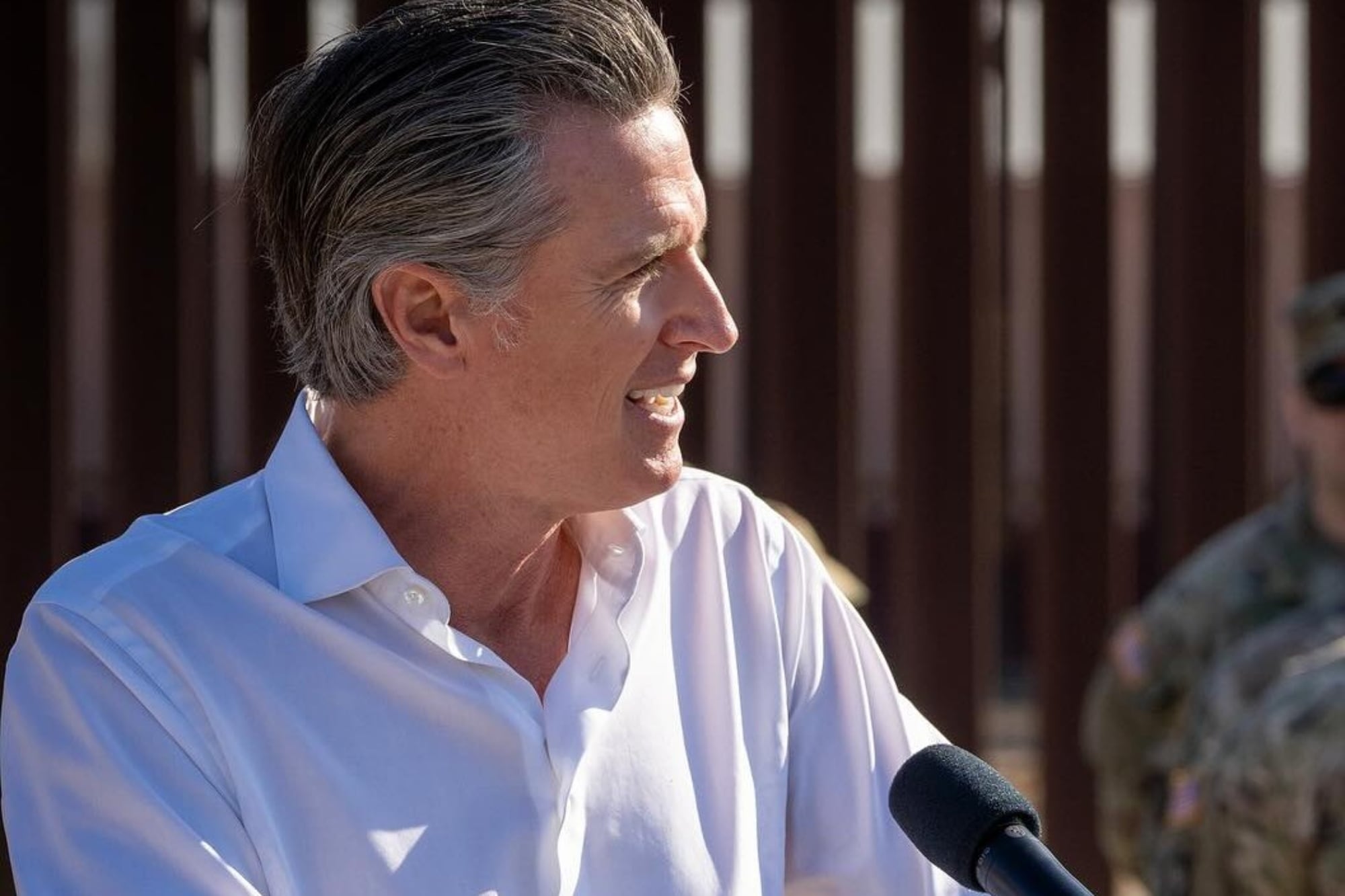El gobernador de California se enteró de su trastorno para el aprendizaje a los diez años