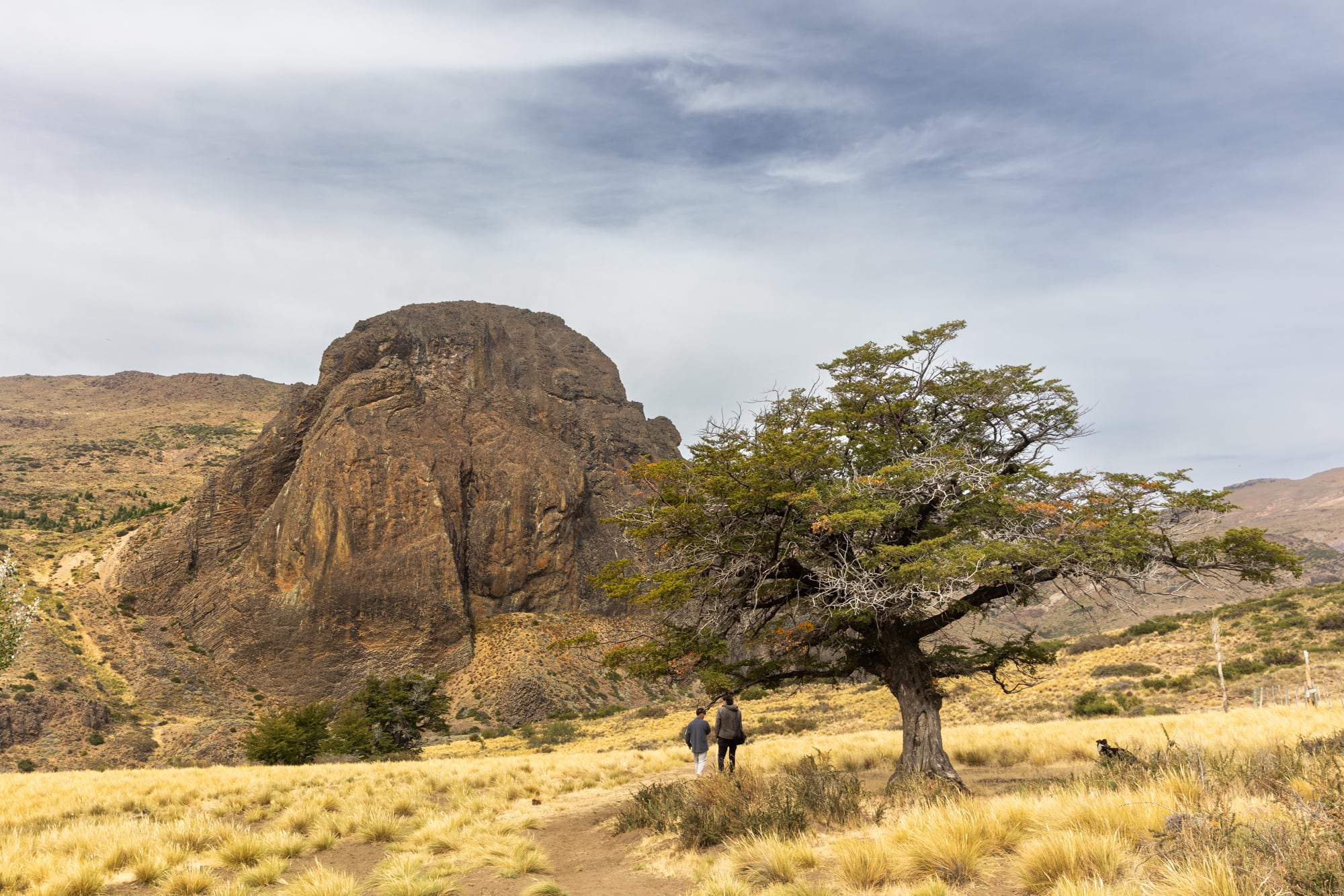 La piedra de Carri Lil, de tono grisáceo y verde, ideal para escalar.