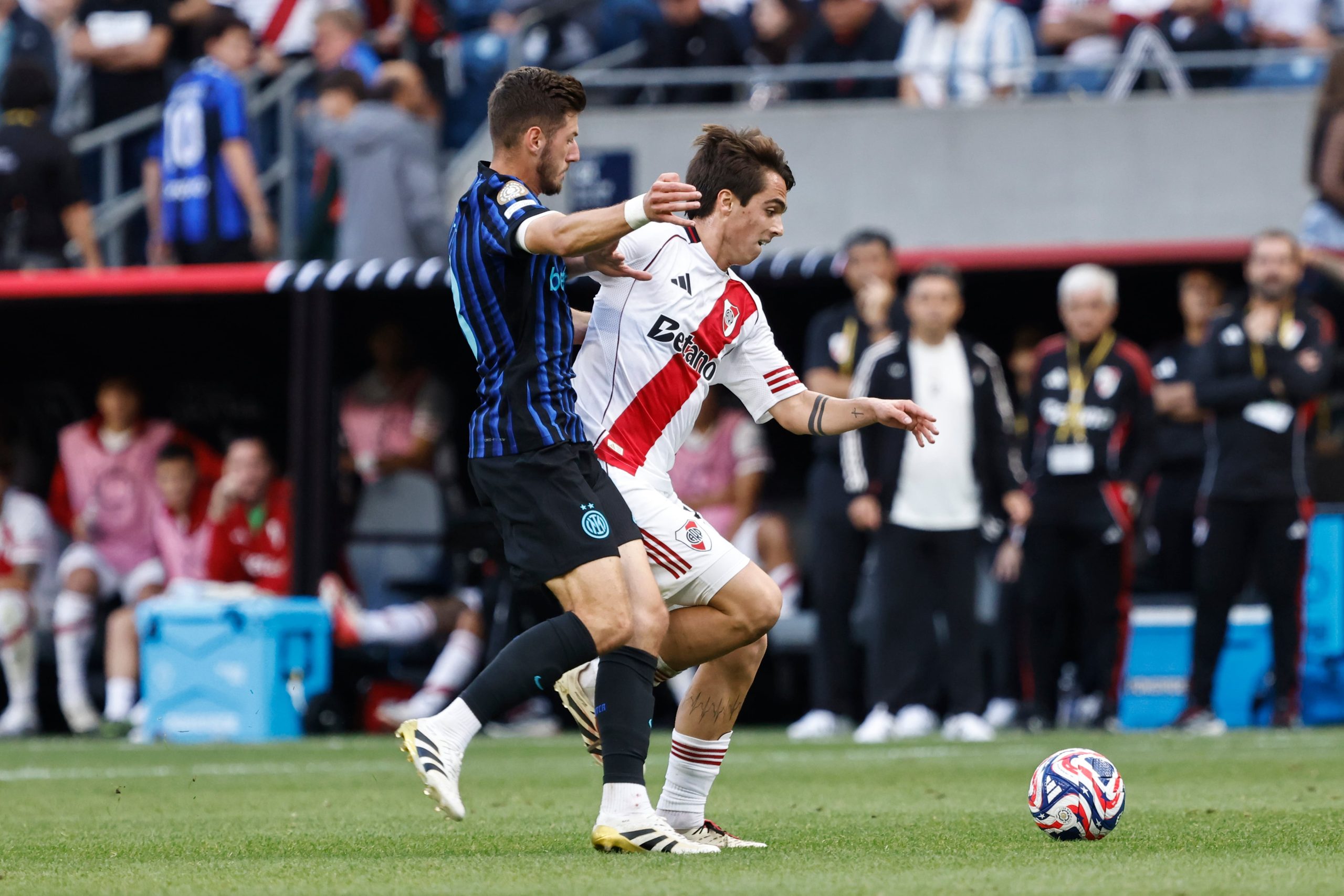 Girorgo Costantini, un volante central de las inferiores que le tocó ingresar ante Inter