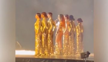 Beyoncé sufrió un percance con su vestuario en pleno show y sorprendió al público con su reacción