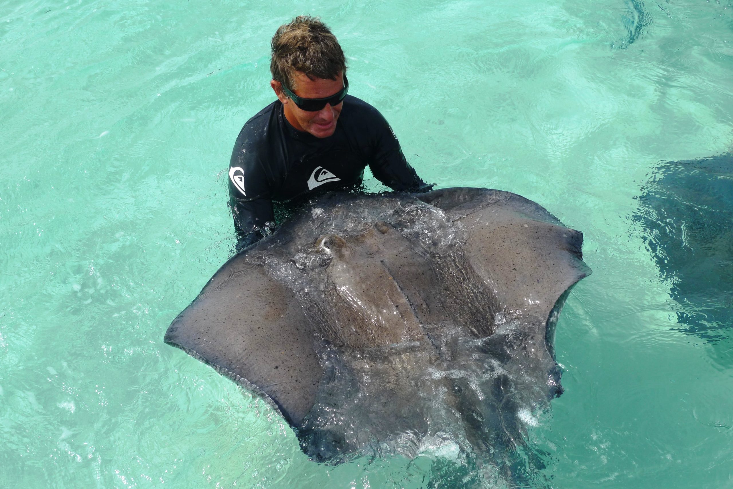 Raya en Stingray City.