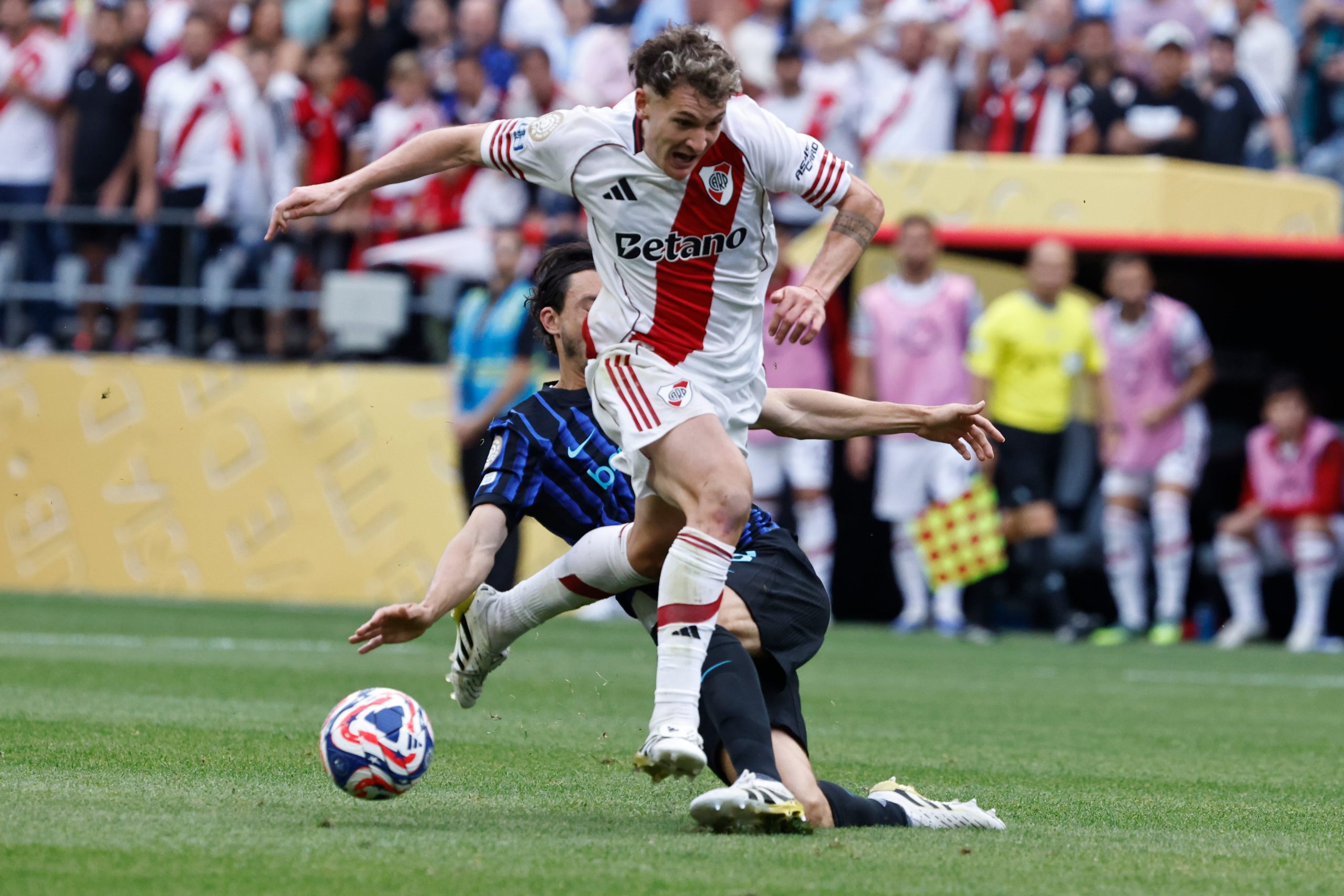 Facundo Colidio fue de mayor a menor en el Mundial de Clubes, uno de los poco aprobados en River