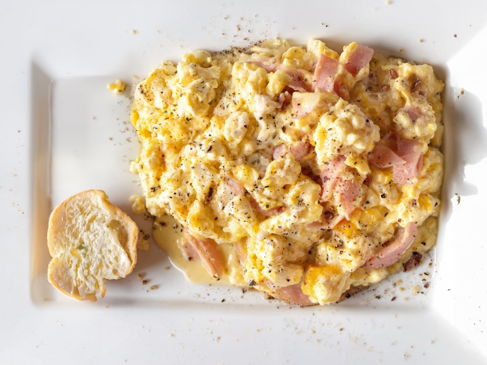 Para el nutricionista, hacer un desayuno que cuente con una buena porción de jamón y huevo, podría ser clave 