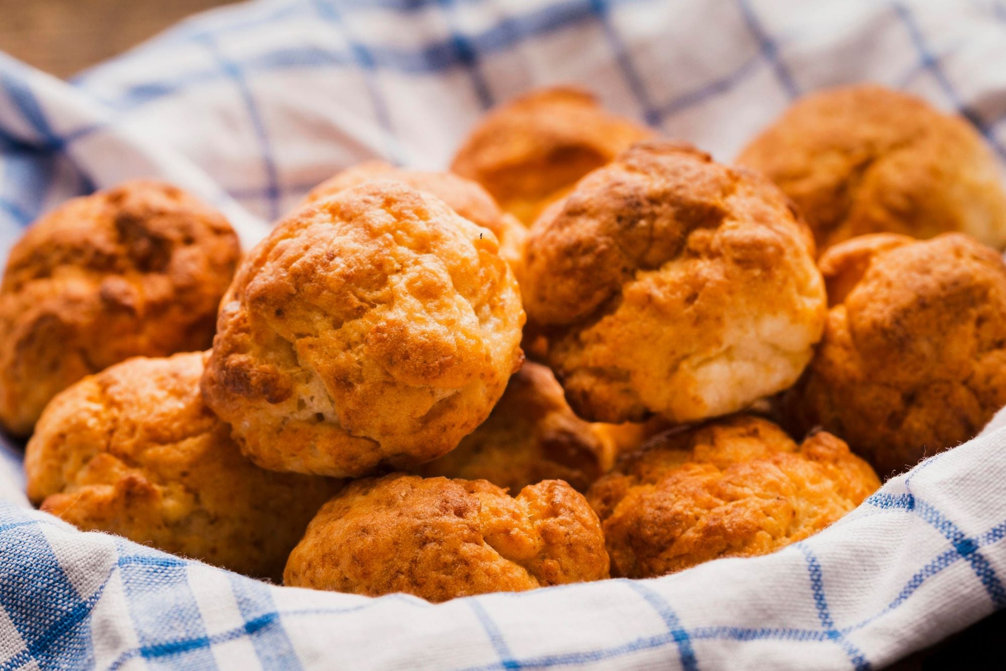 La versión saludable de los scones de queso que no vas a poder dejar de hacer