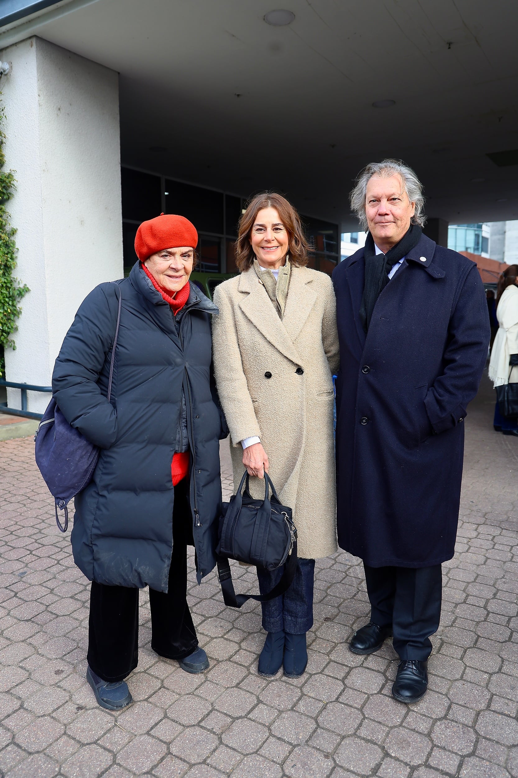 El vicepresidente de la SRA, Marcos Pereda, junto a su mujer, Azul García Uriburu, y su suegra, Blanca Álvarez de Toledo