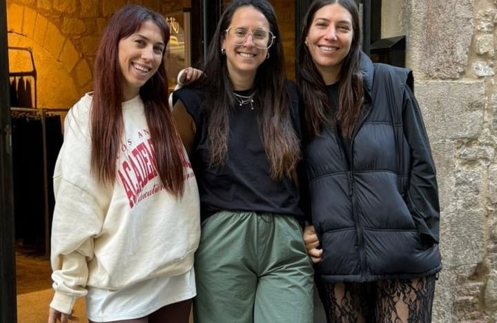“Perdón Zara, Mango y H&M”: las argentinas que abrieron una tienda de segunda mano que conquista Barcelona