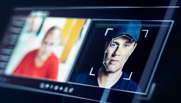 Para combatir los deepfakes, Dinamarca quiere ponerle copyright a la cara y la voz de sus ciudadanos