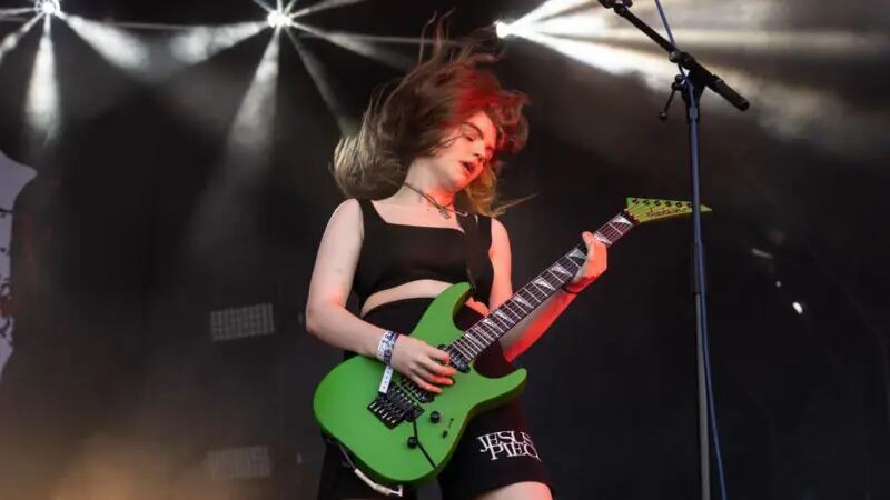 Debbie Gough dice que la escena del metal es ahora un espacio de aceptación e información