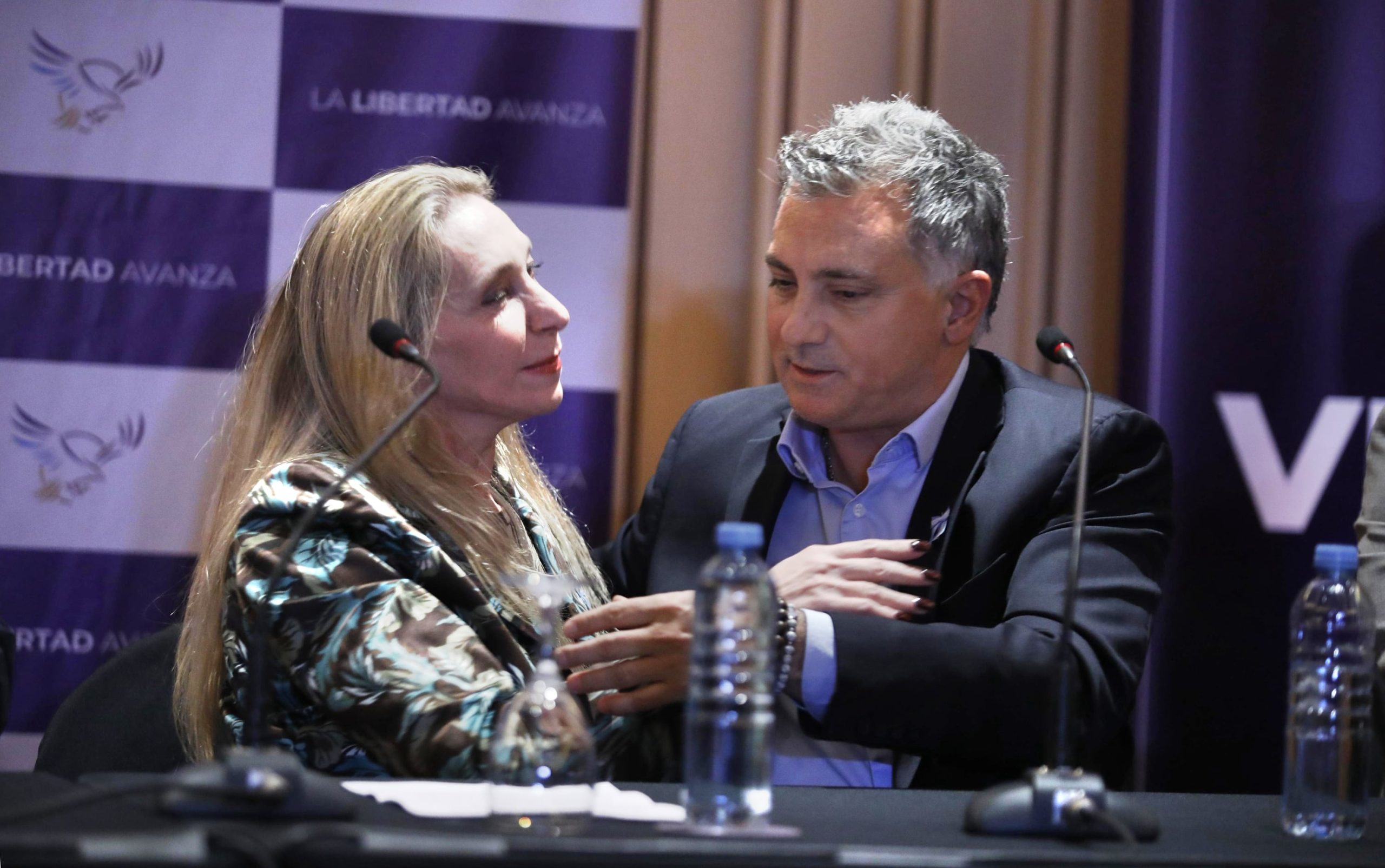 Sebastián Pareja junto a Karina Milei, titular de LLA a nivel nacional