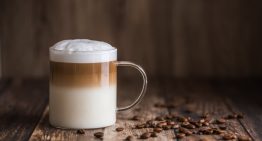 ¿Es saludable el café con leche? Cómo tomarlo para evitar molestias gástricas y cuáles son sus beneficios
