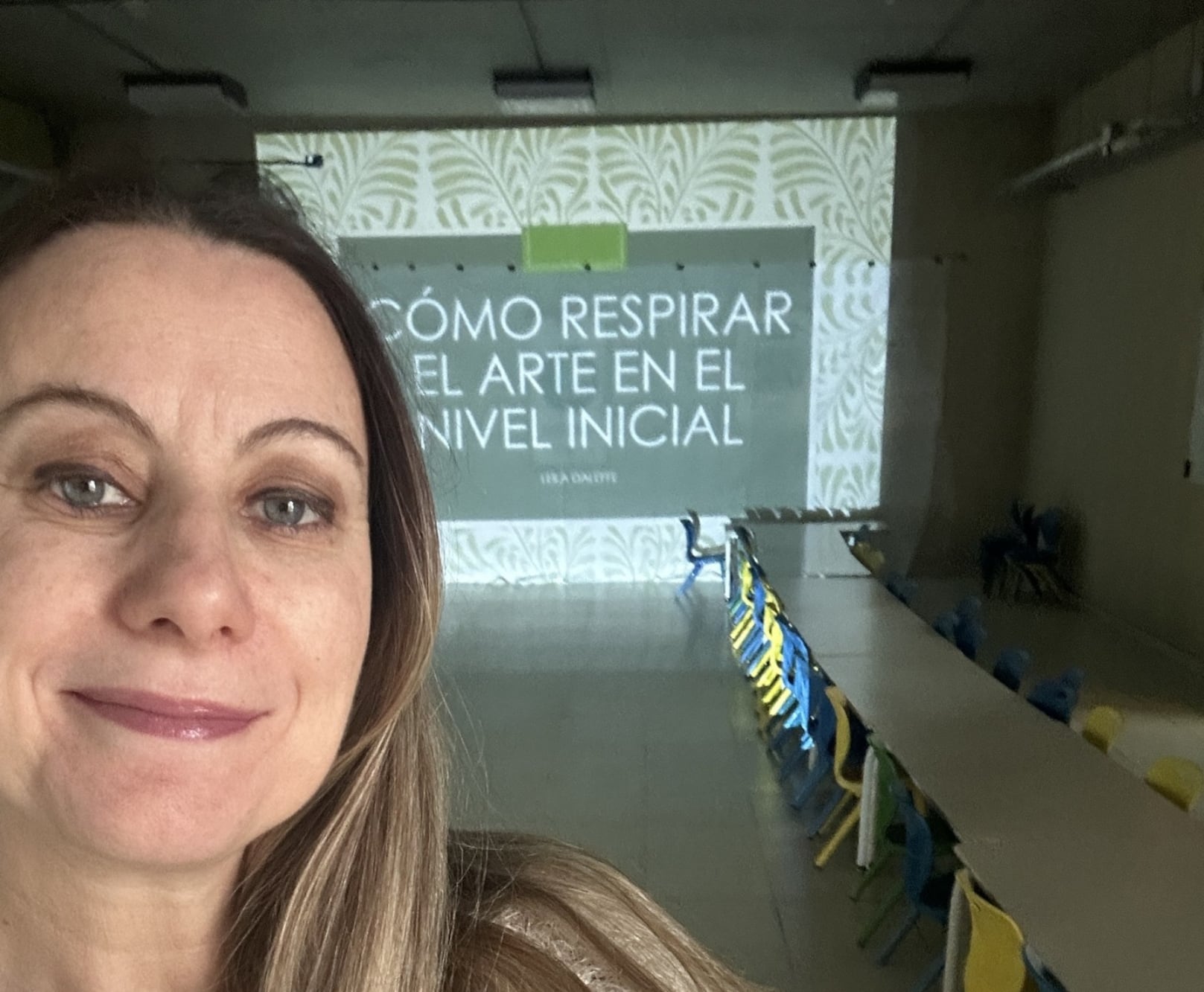 Cuando regresó a Buenos Aires, años después, consolidada en el ejercicio de su profesión, comenzó a acompañar las trayectorias docentes de sus compañeras, que la alentaron a crear su propia página web.