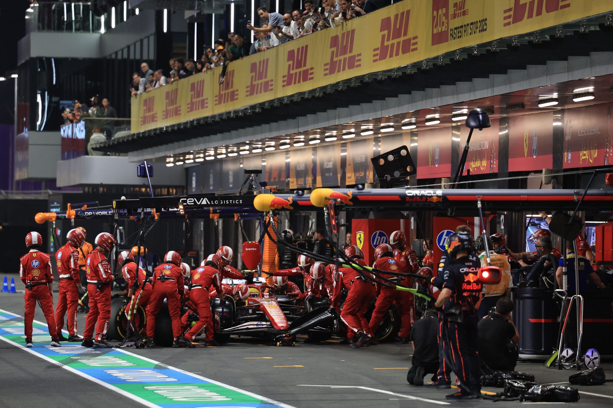 Estimular a cada miembro del equipo es una de las misiones de liderazgo que se impuso Hamilton para mejorar a Ferrari para 2026, año disruptivo en la categoría.