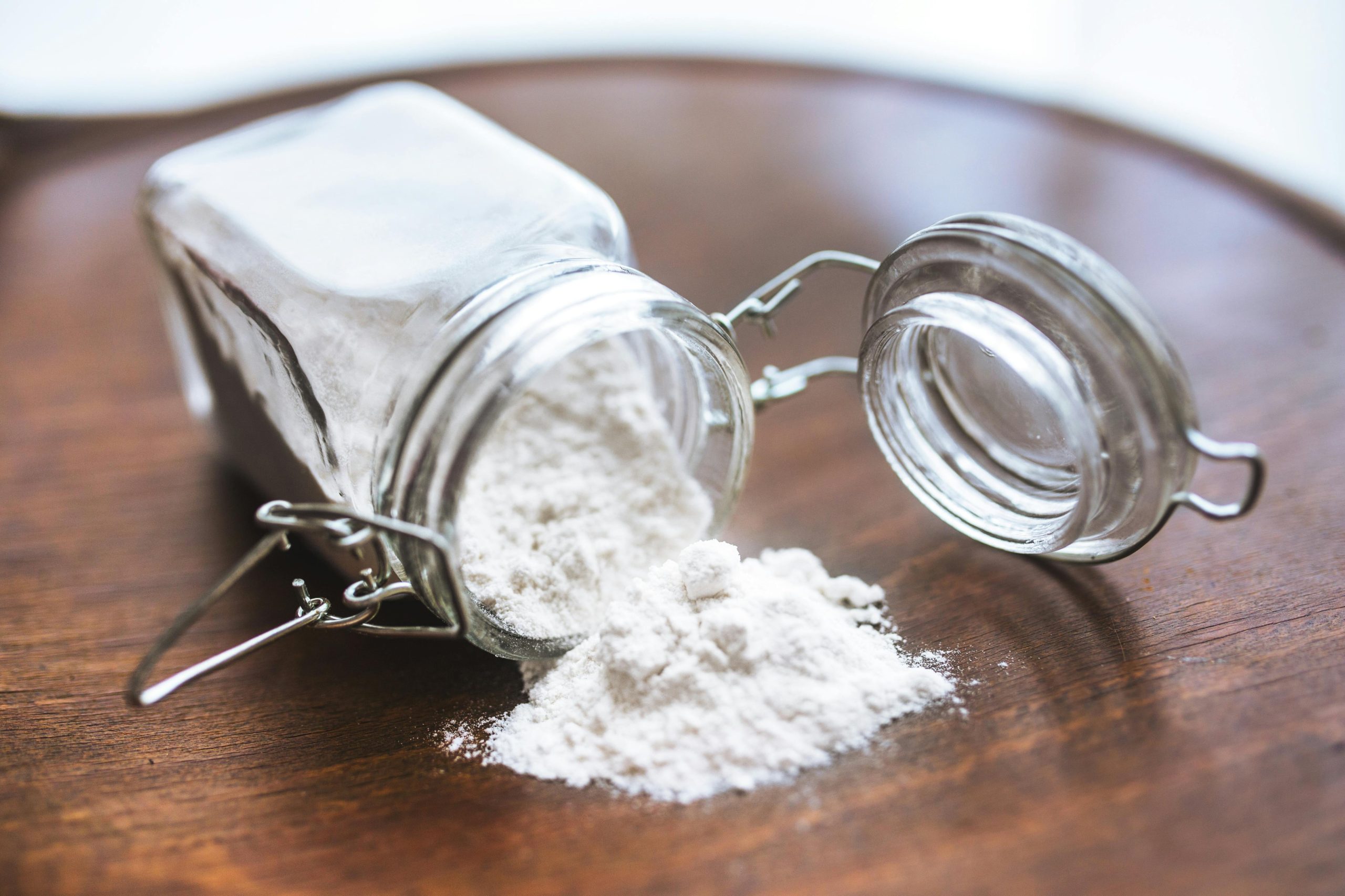 El bicarbonato tiene múltiples usos en las casas, tanto para cocinar como para limpiar