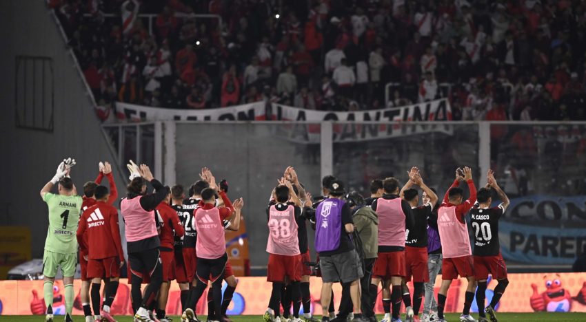 Marcelo Gallardo destacó a Santiago Lencina y aclaró cómo son las cláusulas de 100 millones a los juveniles
