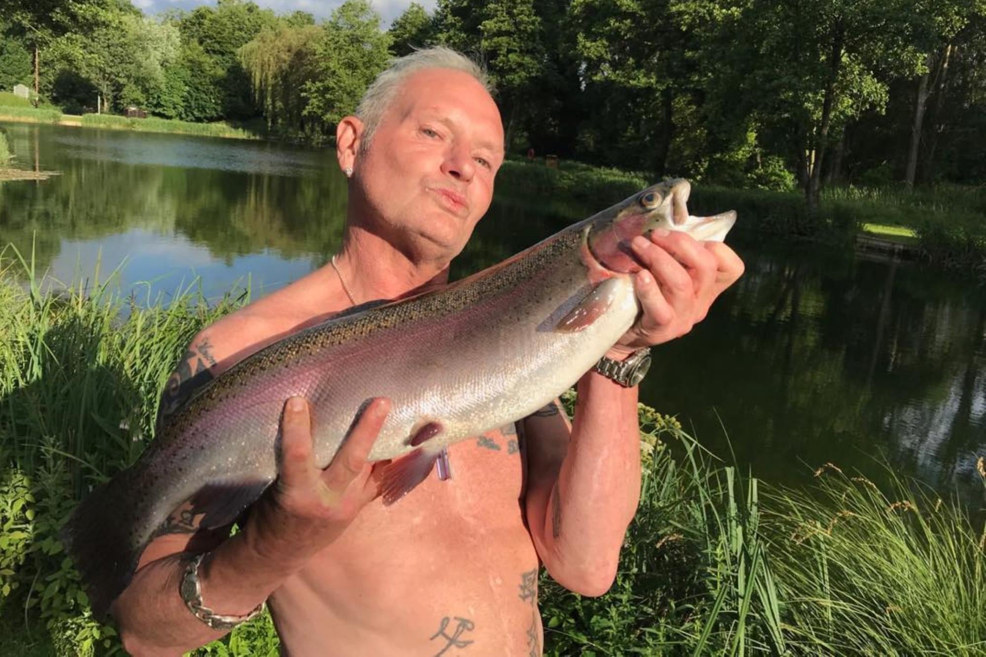 En 2020 Paul Gascoigne explicó que su nueva adicción a los tatuajes lo mantenía alejado del alcohol