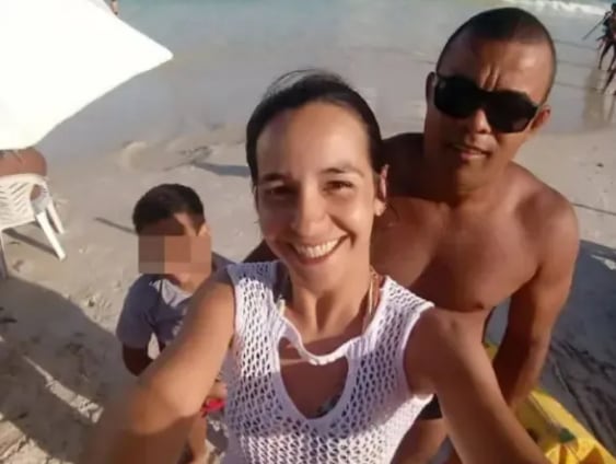 El menor asesinó a sus dos padres y a su hermano de tres años en su casa