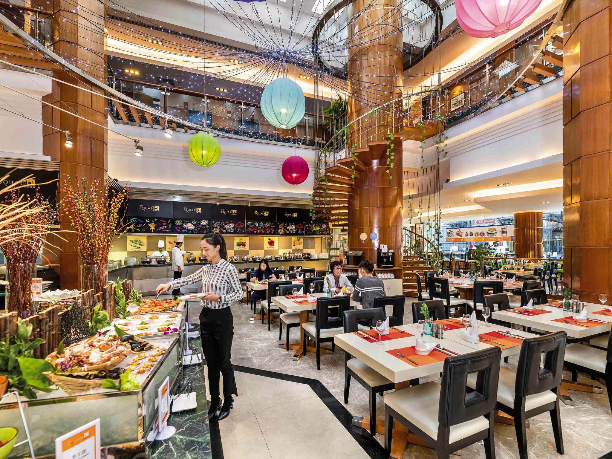 https://www.accorhotels.com/3115