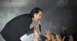 Nick Cave donó 2000 libros que “acumuló” en su biblioteca