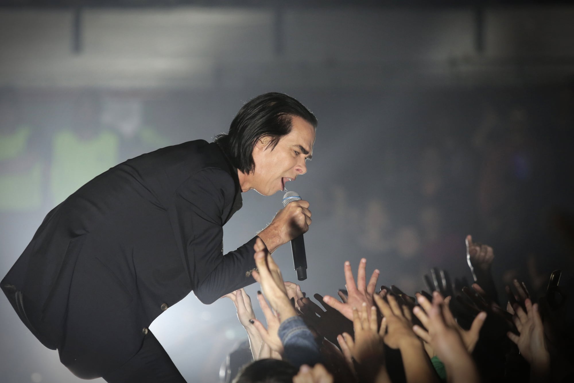 Los fans de Nick Cave hacen cola para poder comprar los libros que donó
