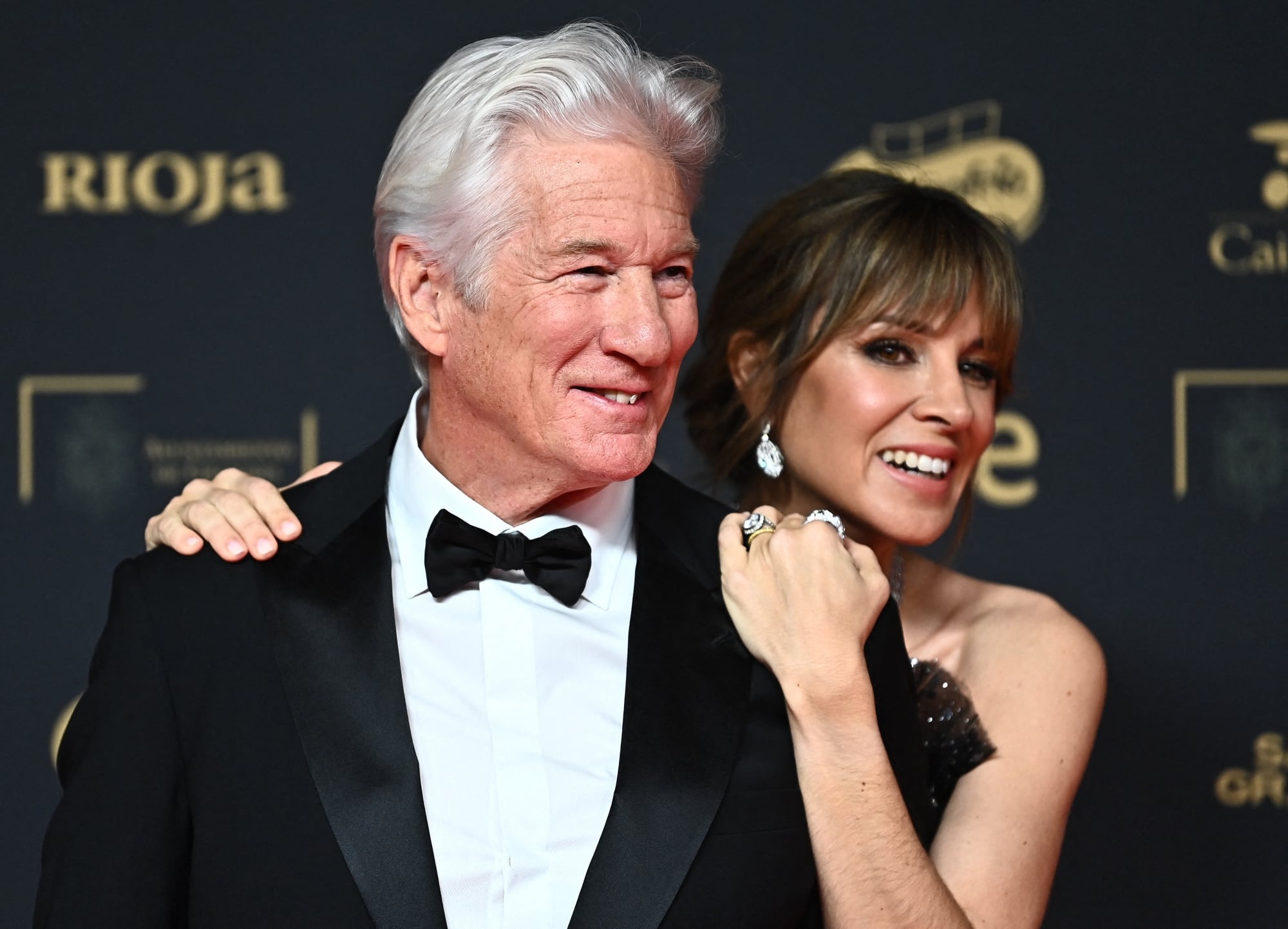 Richard Gere con su esposa, la española Alejandra Silva