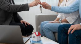En busca del sueño americano: las dificultades que enfrentan muchos estadounidenses al comprar una casa este 2025