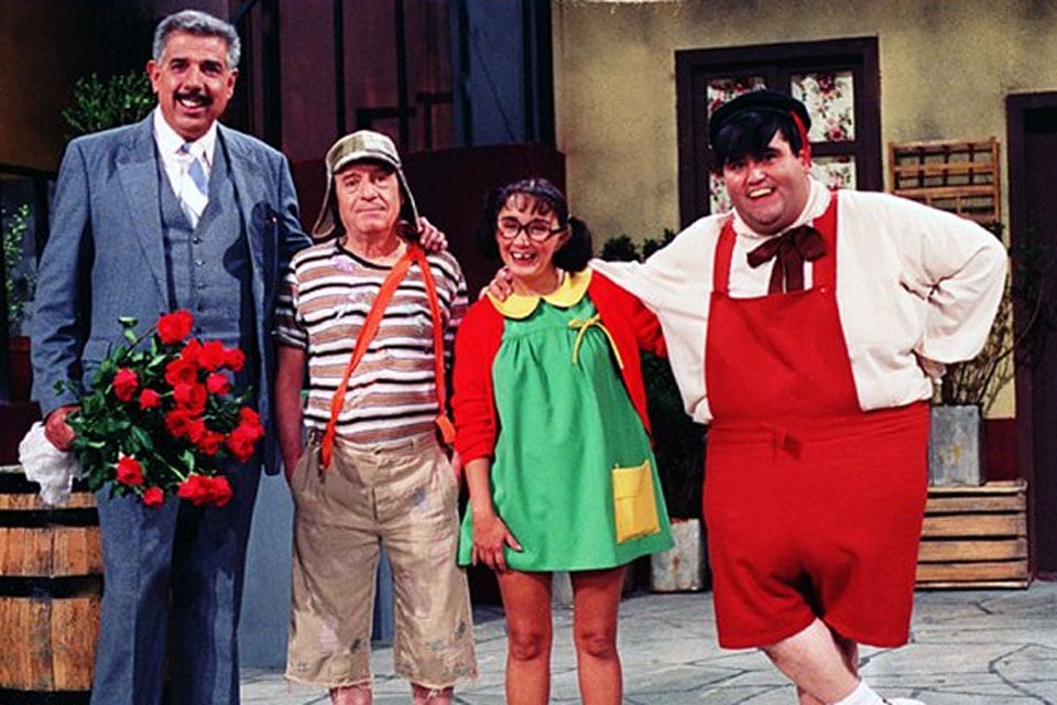 ORubén Aguirre junto a Chespirito, María Antonieta de las Nieves y Edgar Vivar, rodando El Chavo del 8 (Archivo)