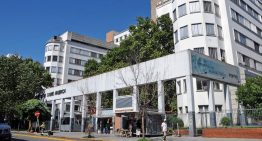 Violencia en una escuela de La Boca: la madre de un alumno le clavó una lapicera al director