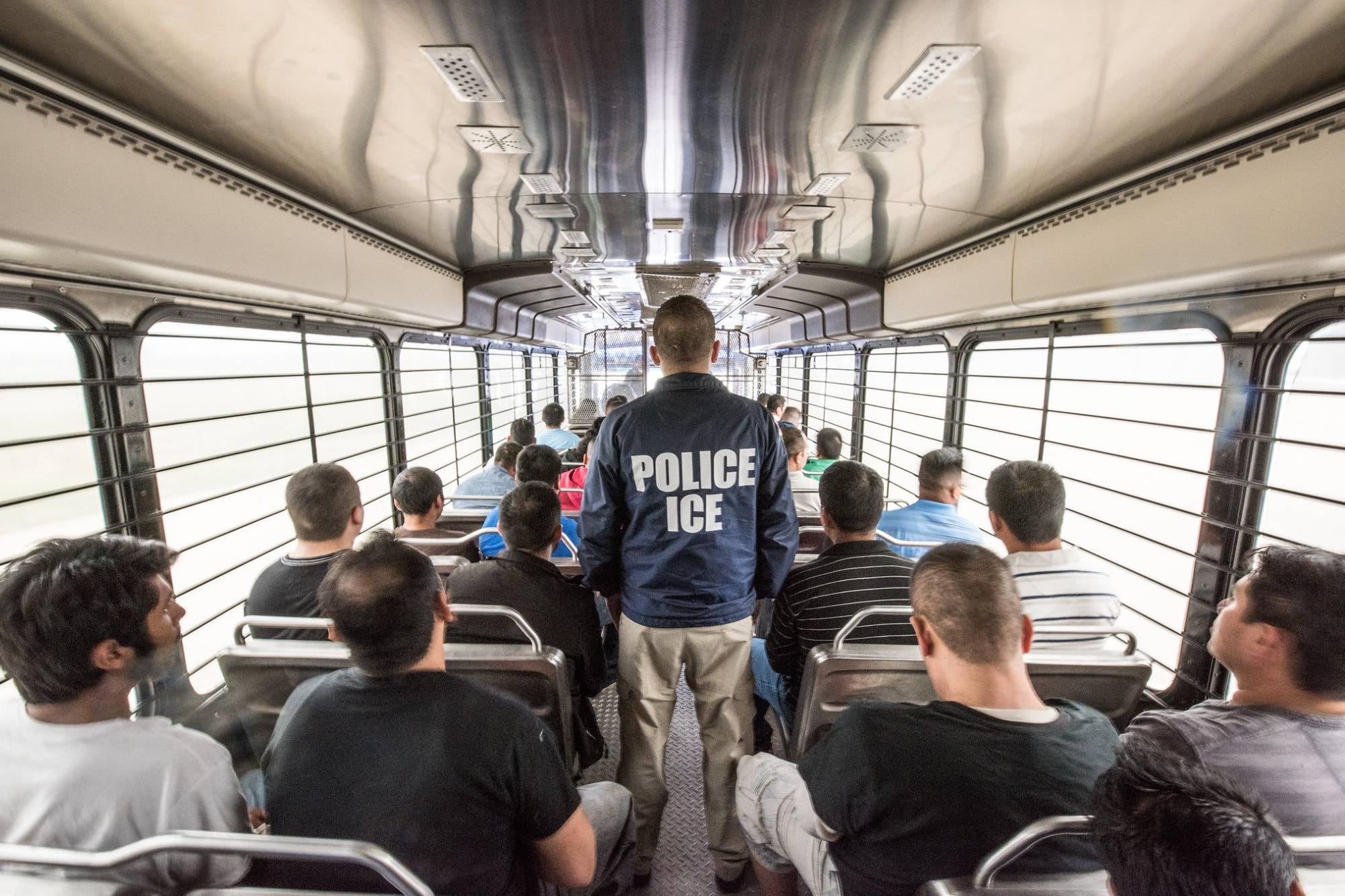 La ACLU de Nuevo México denunció que el sistema de detención migratoria vigente vulnera derechos humanos, especialmente de personas LGBTQ y solicitantes de asilo