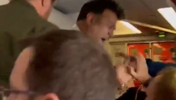 Terror en un avión que iba a Escocia: un hombre gritó en árabe “Alá es grande” y mencionó que había una bomba a bordo
