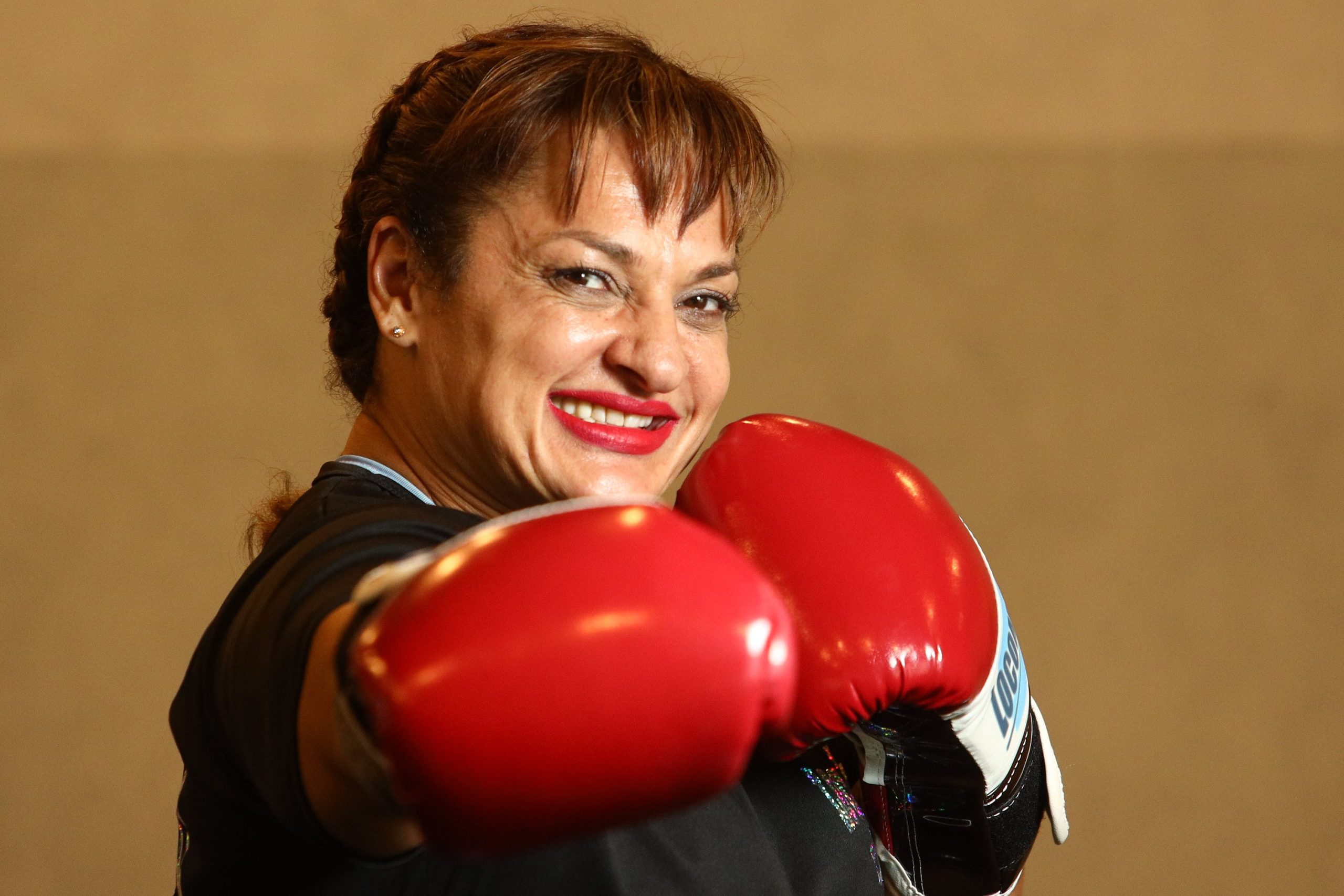 La boxeadora Locomotora Oliveras en su gimnasio