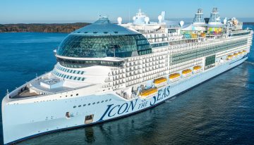 Un tripulante del crucero Icon of the Seas apuñaló a una compañera, que era su pareja, se tiró por la borda y murió
