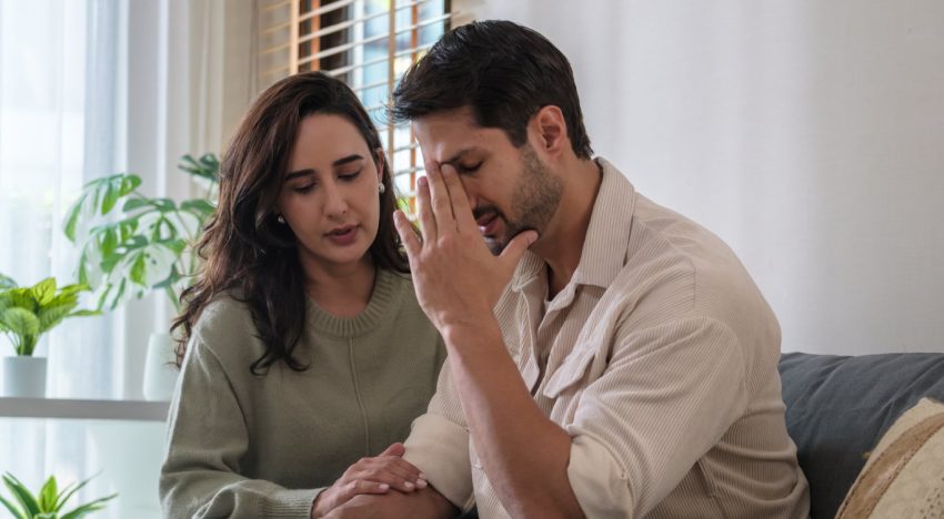 ¿Qué es el floodlighting? La práctica tóxica que puede arruinar tus relaciones sin que te des cuenta