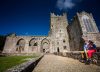 La antigua ciudad europea de las playas más anchas, entre castillos, pubs y murallas medievales