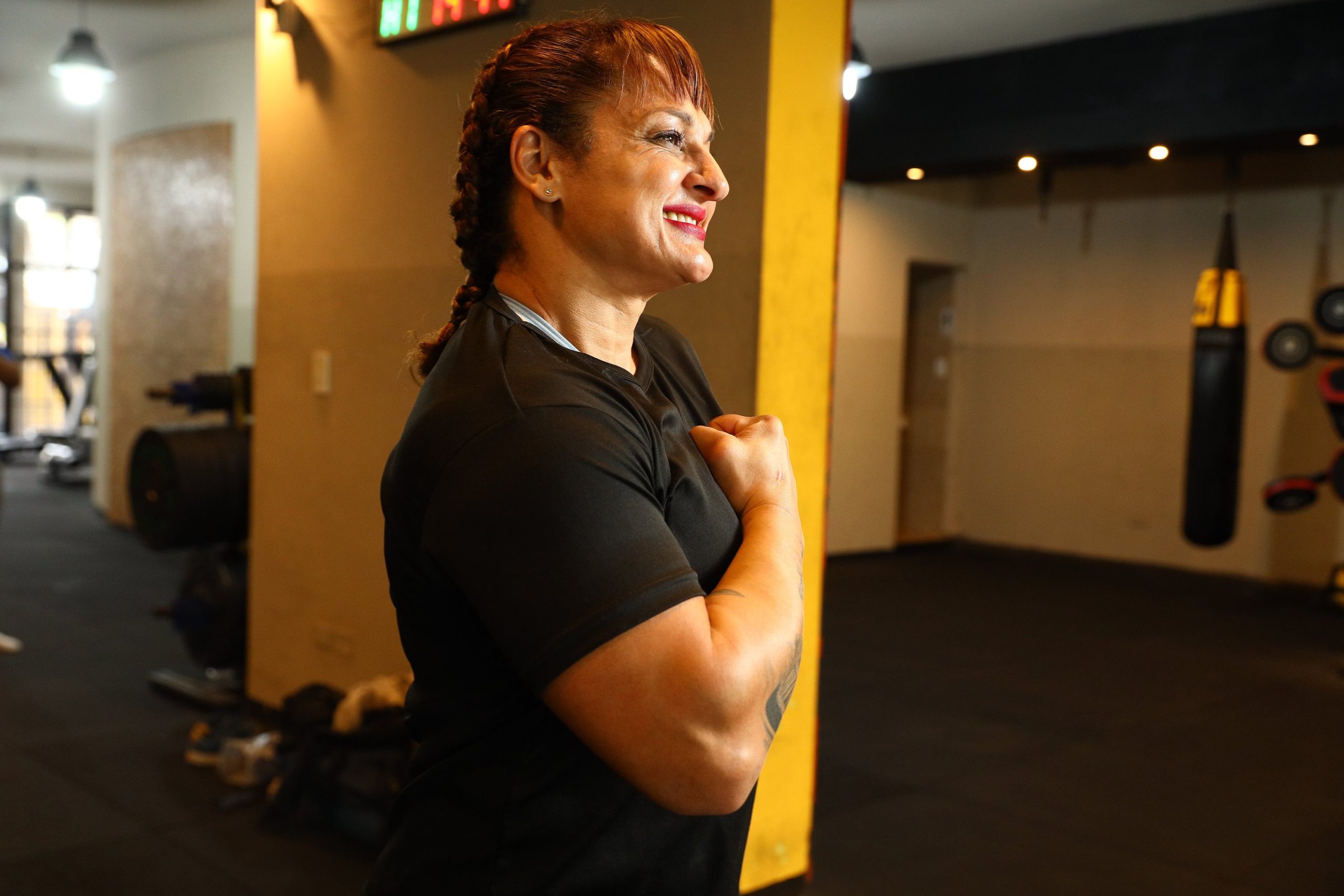 La boxeadora Locomotora Oliveras en su gimnasio