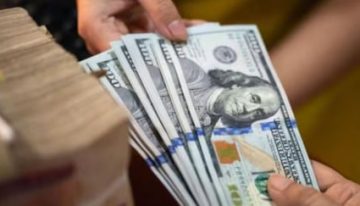 Dólar hoy: el blue sigue subiendo, mientras el minorista llegó a $1300 y retrocedió