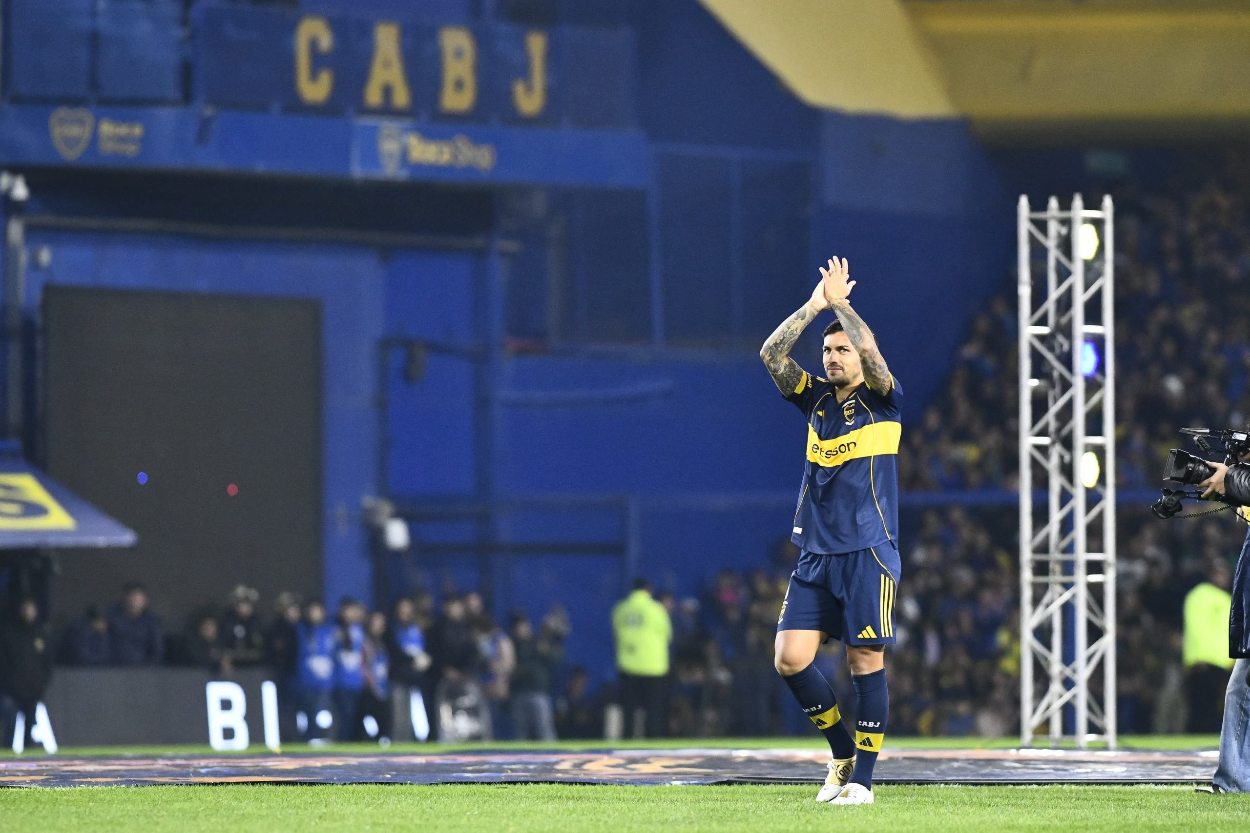 La presentación de Leandro Paredes en el estadio de Boca Juniors