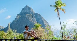 La isla paradisíaca del Caribe con selvas tropicales y playas volcánicas