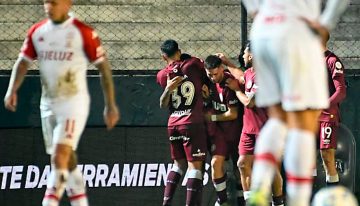 Lanús dejó en el camino a Huracán, que no tuvo nada de lo que mostró contra Boca, y sigue en la Copa Argentina