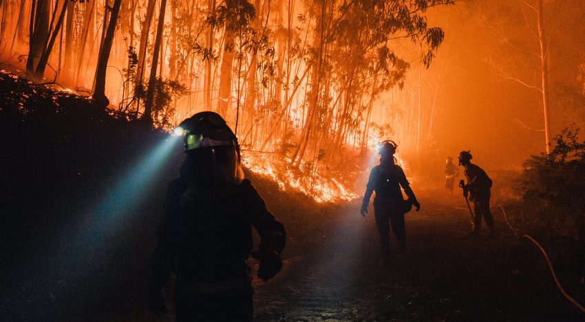 Última hora de los incendios en España, en directo | La meteorología ayuda a mejorar la situación de los 18 grandes incendios activos
