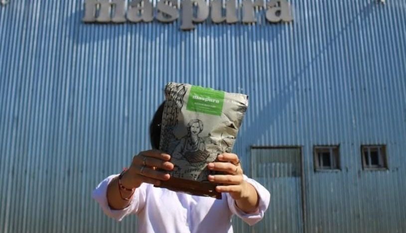 “No vamos a bajar los brazos”: crearon una cooperativa, producen un azúcar especial para una marca top de alfajores y hablan de una política de Milei