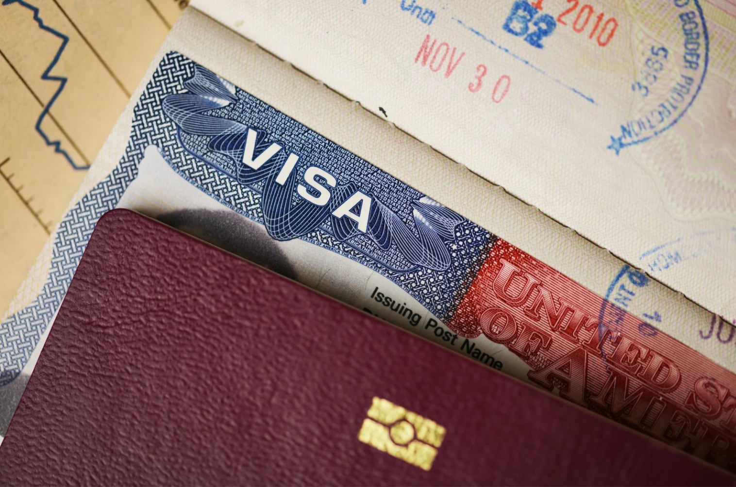 Las visas EB-2 y EB-3 cubren desde profesionales con títulos avanzados hasta trabajadores no calificados