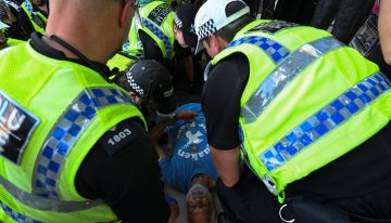 La policía británica detiene al  menos a 365 personas en Londres por apoyar al grupo Acción Palestina