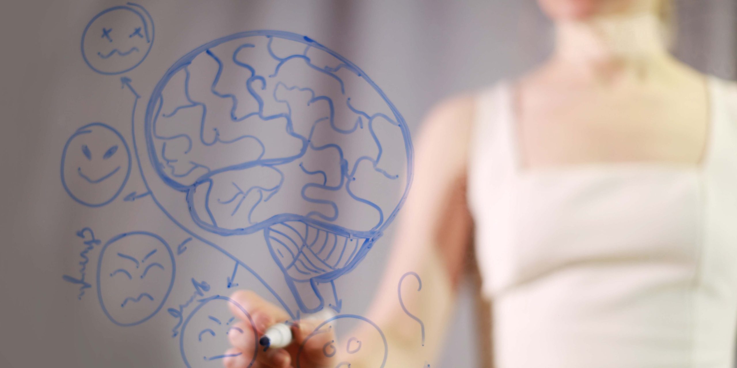 La curiosidad constante y la necesidad de respuestas profundas son señales clave que pueden indicar un potencial intelectual excepcional. (Foto: Adobe Stock)