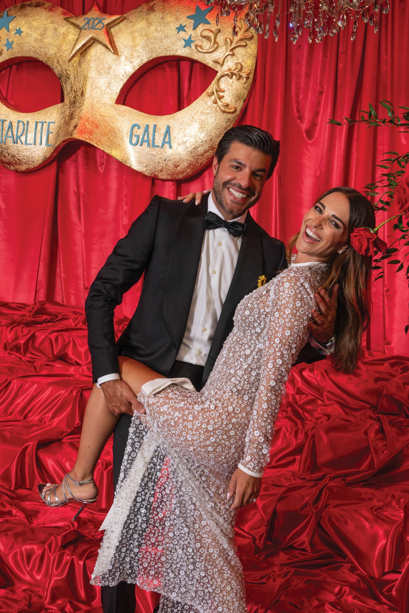 Paula Echevarría, que asistió con su pareja, Miguel Torres, con un vestido semitransparente by Compte Spain