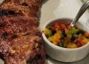 Chimichurri vs. salsa criolla: los tips de las parrillas porteñas para preparar las salsas infaltables en un asado
