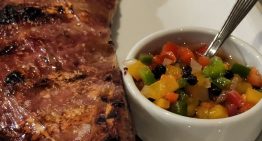 Chimichurri vs. salsa criolla: los tips de las parrillas porteñas para preparar las salsas infaltables en un asado